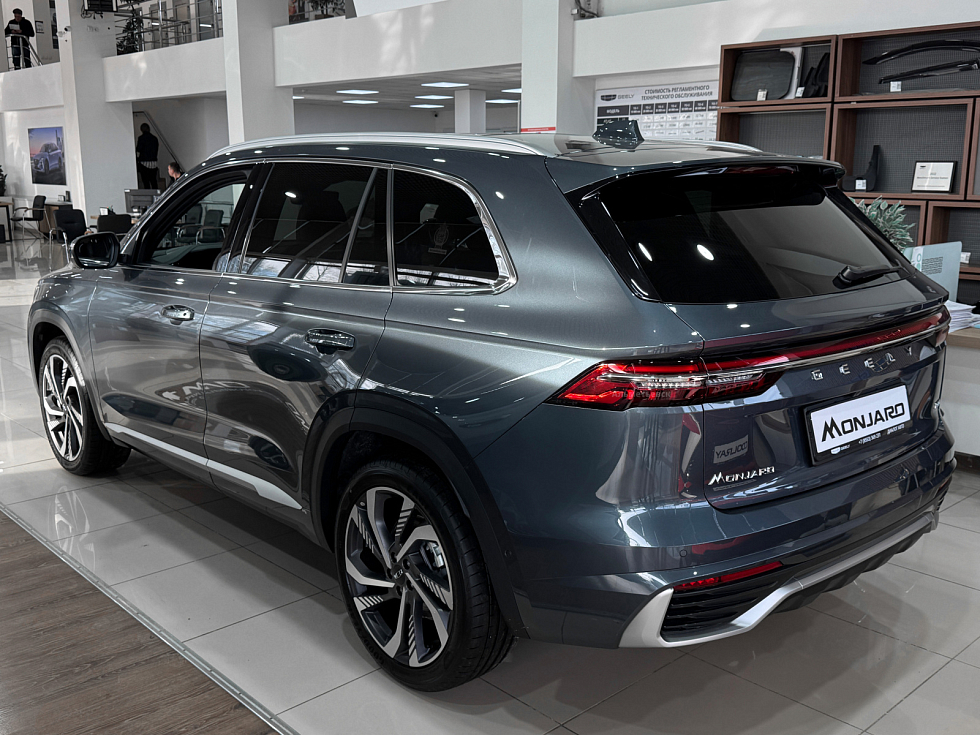 Geely Monjaro Флагман, серый