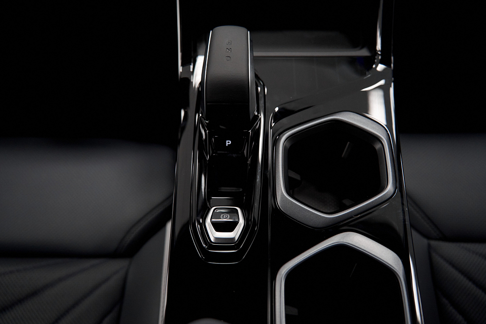 Geely Atlas Спорт, голубой