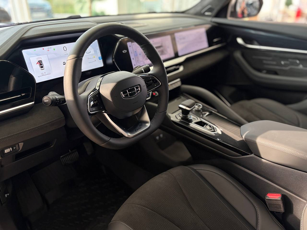 Geely Monjaro Flagship, серый