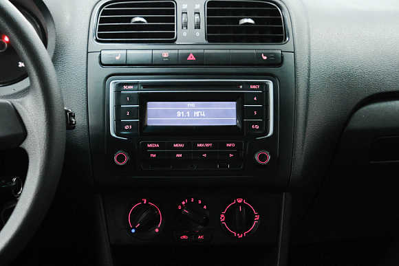 Volkswagen Polo Comfortline, 2015 года, пробег 199000 км