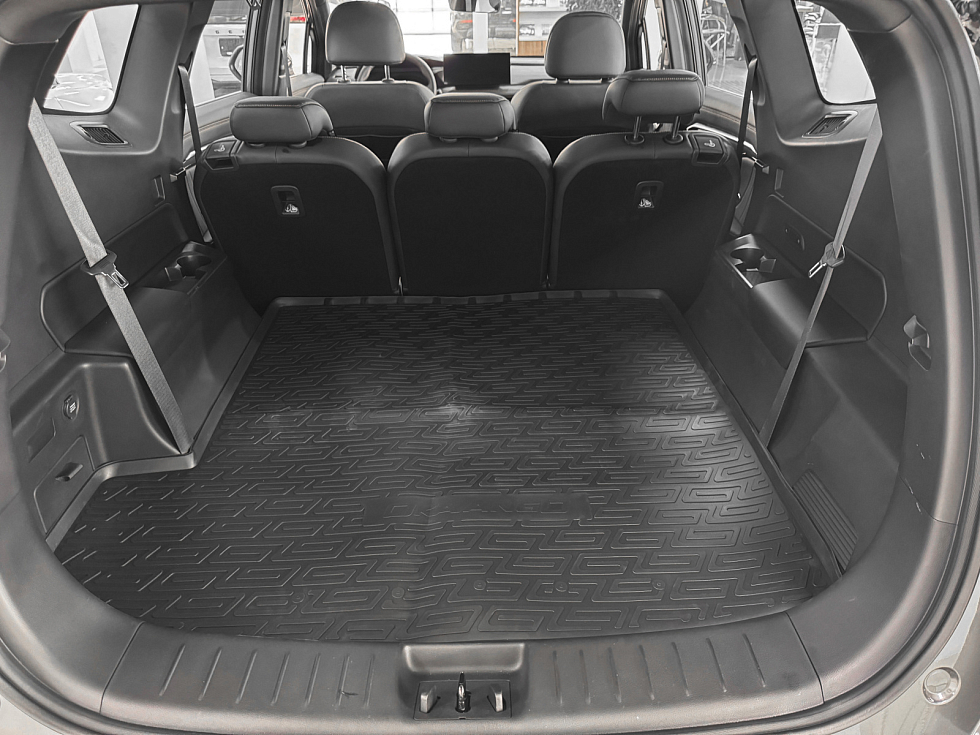 Geely Okavango Flagship, серый