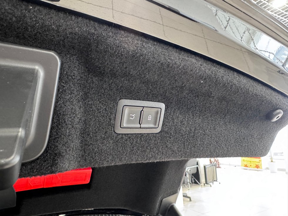 Hongqi H9 Делюкс (Deluxe), черный