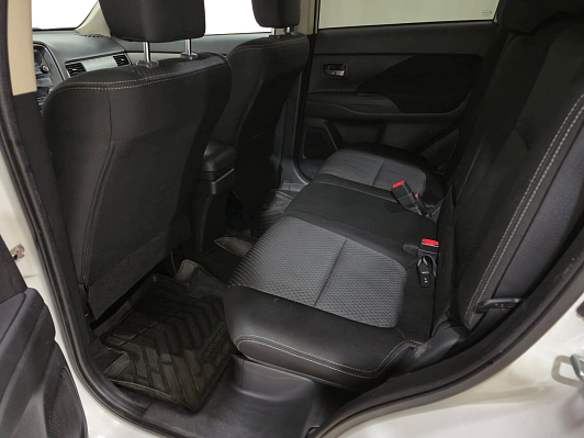 Mitsubishi Outlander Instyle, 2017 года, пробег 155464 км