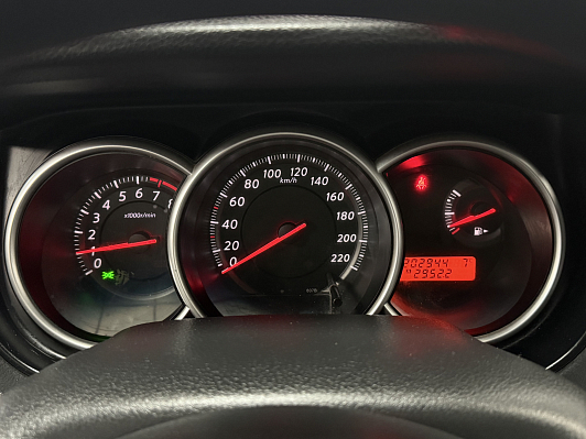 Nissan Tiida Elegance, 2013 года, пробег 202921 км