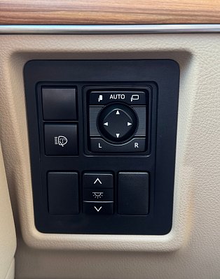 Toyota Land Cruiser Prado Люкс Safety (7 мест), 2021 года, пробег 143591 км