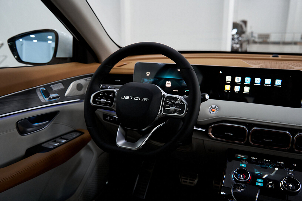 JETOUR X70 PLUS Comfort, белый