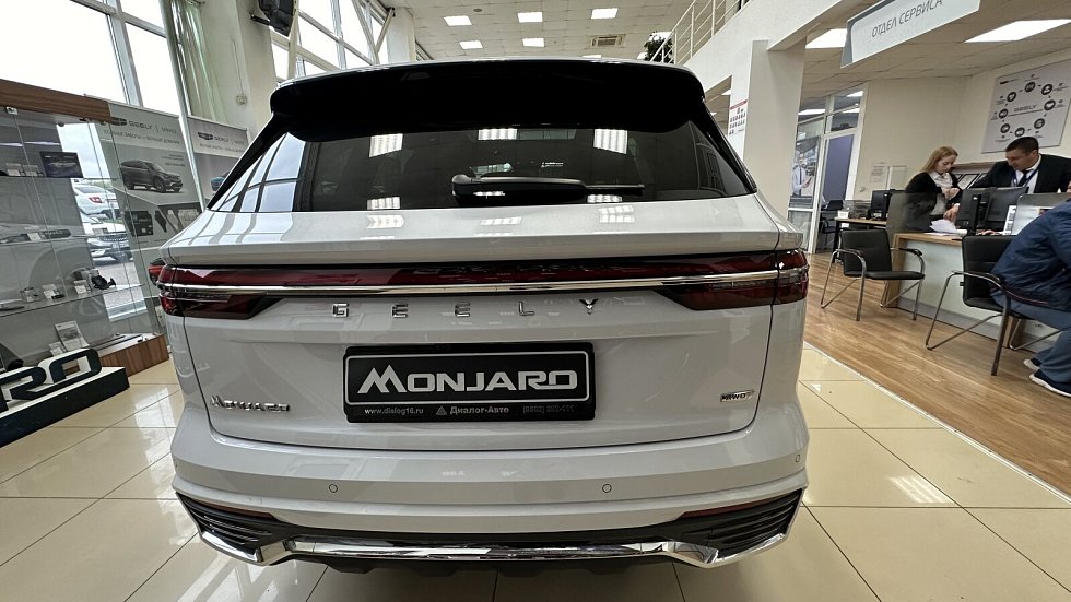 Geely Monjaro Флагман, белый