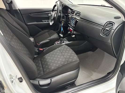 Kia Rio Prestige, 2019 года, пробег 84011 км