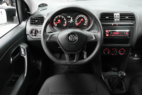 Volkswagen Polo Trendline, 2018 года, пробег 136000 км