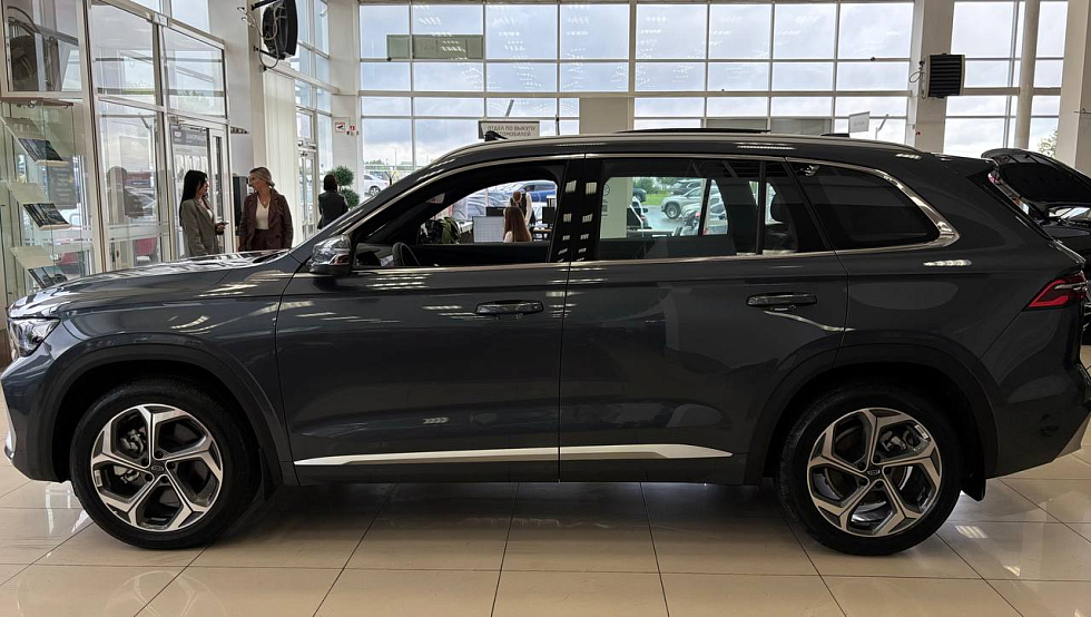 Geely Monjaro Luxury, серый