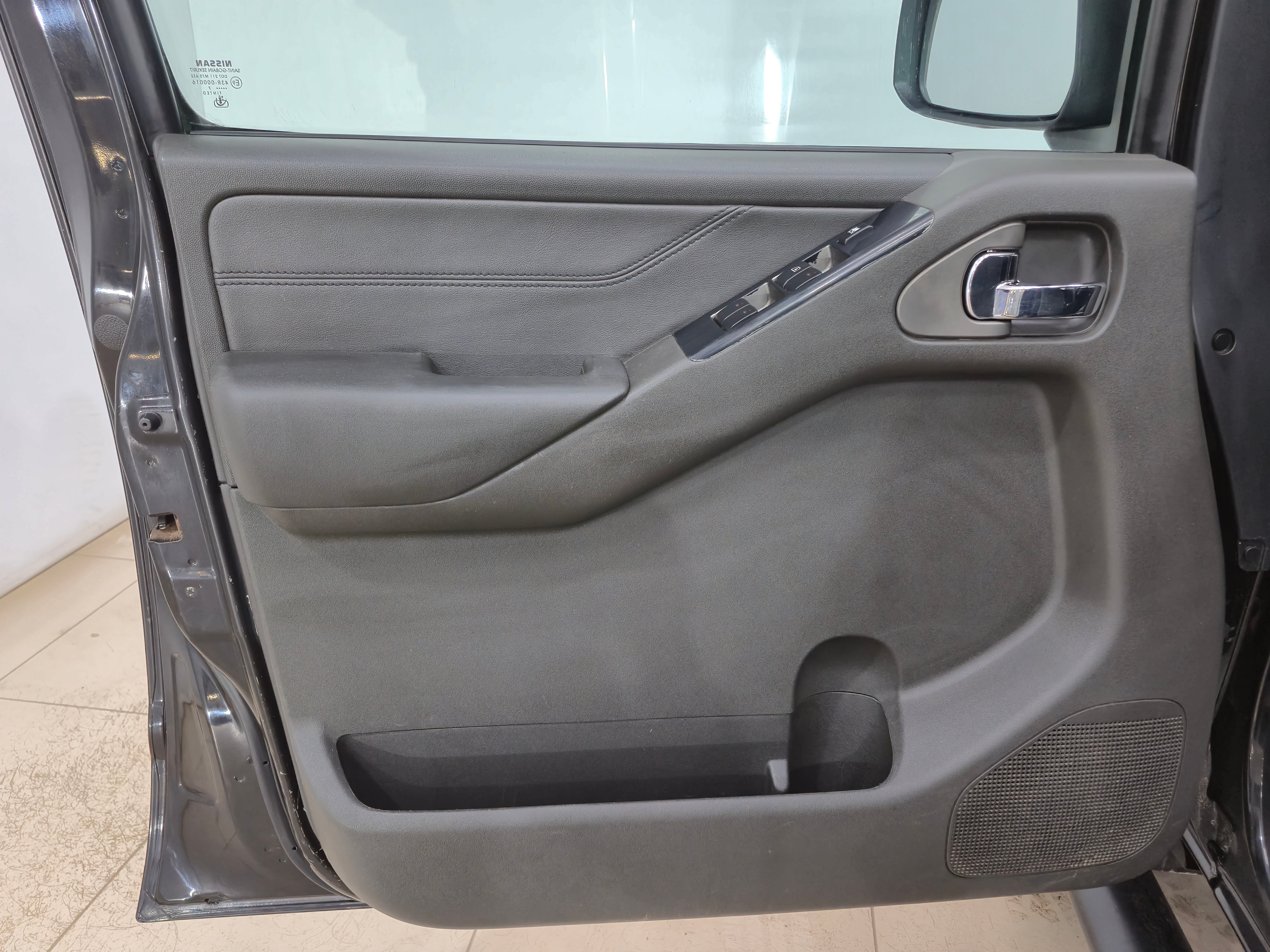 Nissan Navara (Frontier), 2007 года, пробег 220035 км