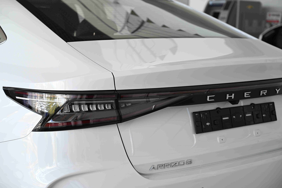 Chery Arrizo 8 Ультра Черный / Ultra Black, белый