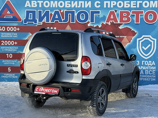 Chevrolet Niva LE Camouflage, 2016 года, пробег 97050 км