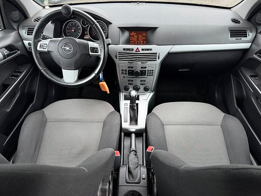 Opel Astra, 2014 года, пробег 233467 км