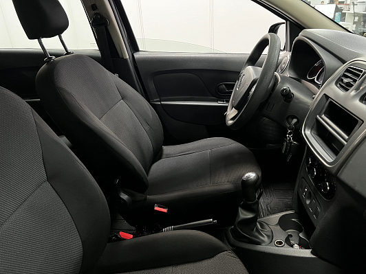 Renault Sandero Confort, 2015 года, пробег 96000 км