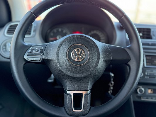 Volkswagen Polo Highline, 2013 года, пробег 242000 км