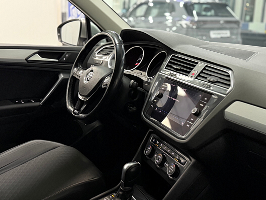 Volkswagen Tiguan, 2018 года, пробег 119000 км