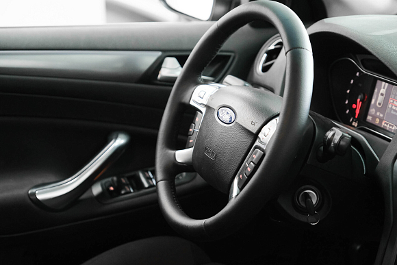 Ford Mondeo Trend, 2013 года, пробег 221194 км