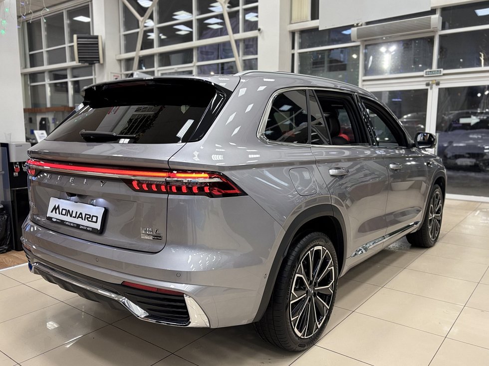 Geely Monjaro Flagship, серебряный