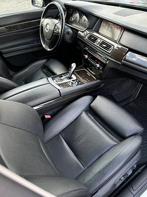 BMW 7 серии, 2013 года, пробег 126042 км