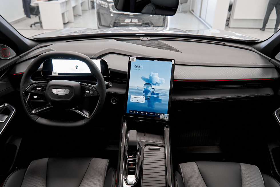 Geely Cityray Люкс, серебряный