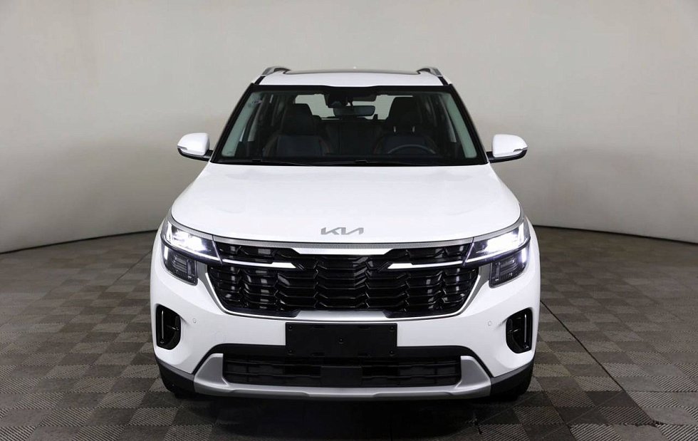 Kia Seltos Luxury Edition, белый