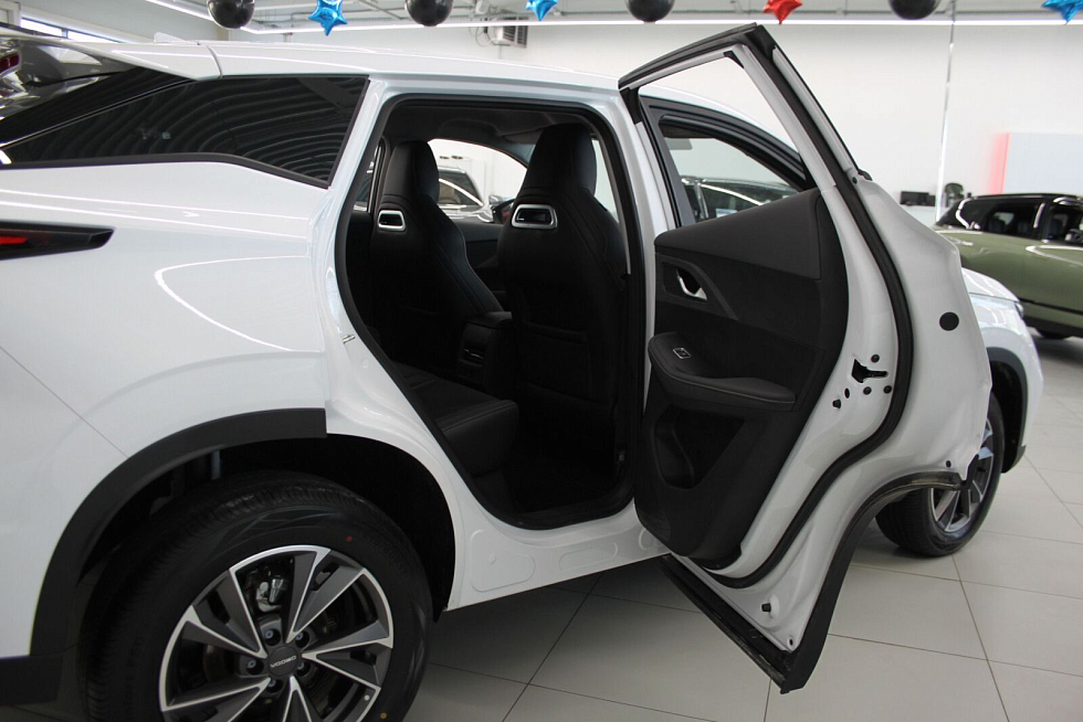 Omoda C5 Ultimate, белый