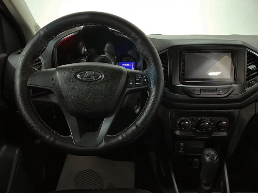 Lada (ВАЗ) XRAY Comfort, 2017 года, пробег 143590 км