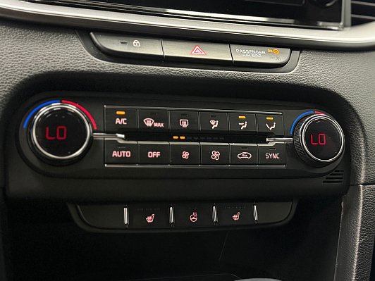 Kia Ceed Luxe, 2020 года, пробег 83000 км