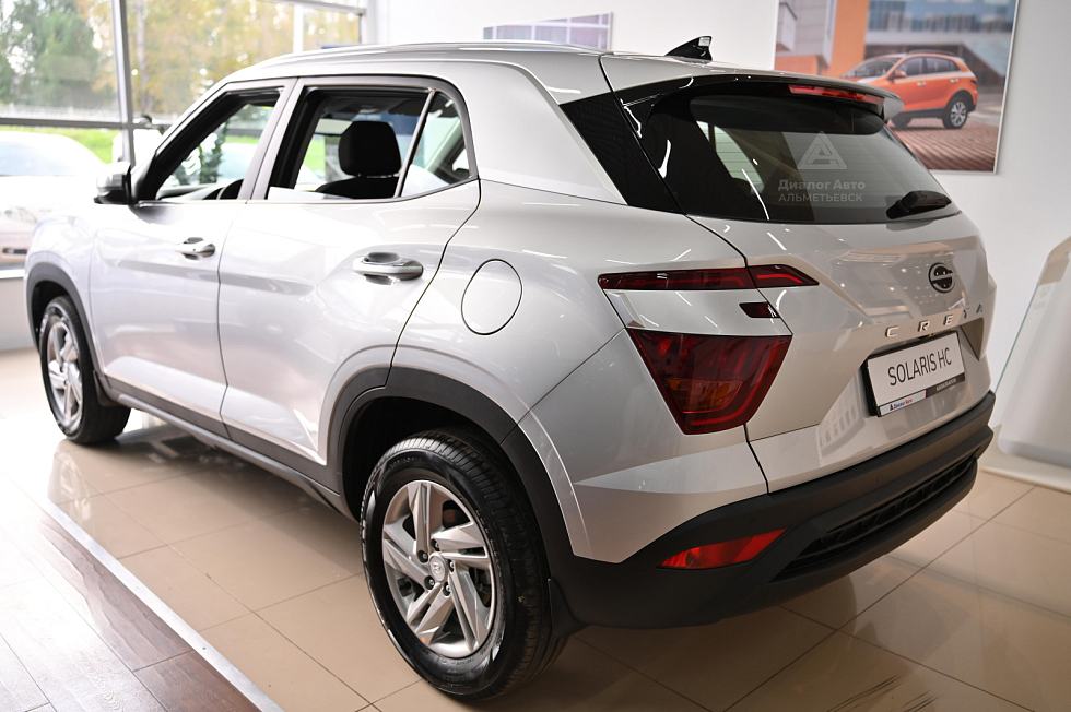 Solaris HC Фэмили (Family) (АТ), серебряный