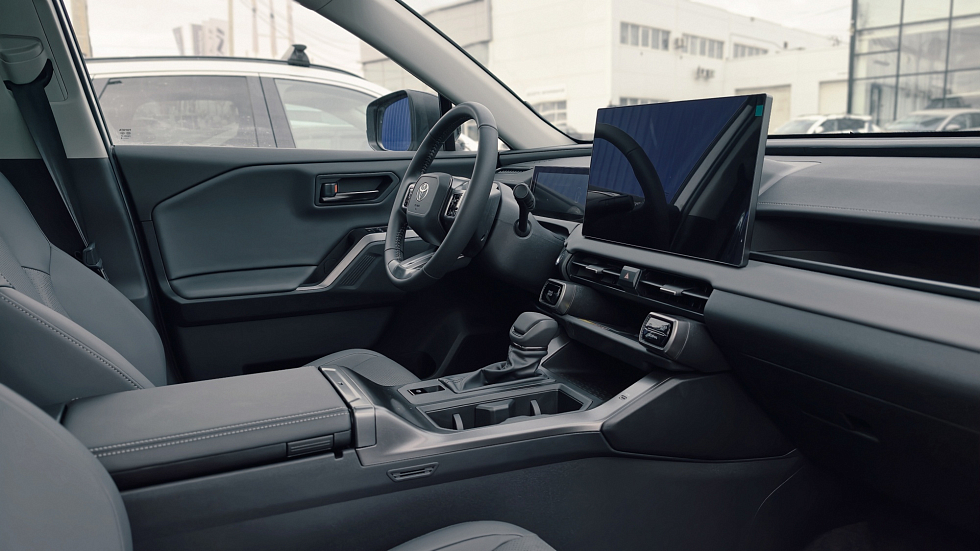 Toyota RAV4 Luxury, белый