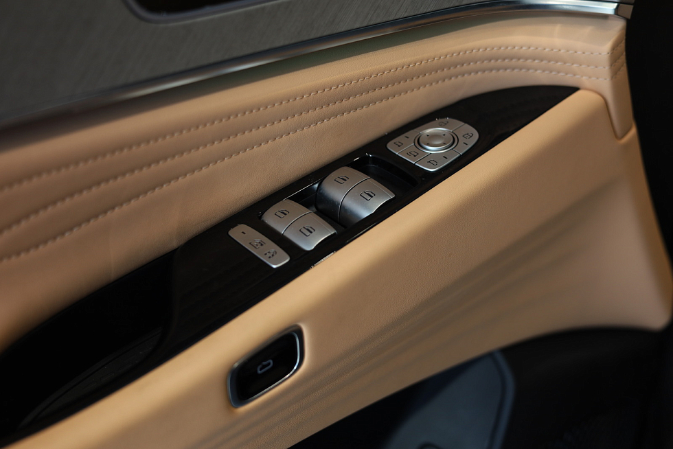 Jaecoo J8 Active двухцветный, серый