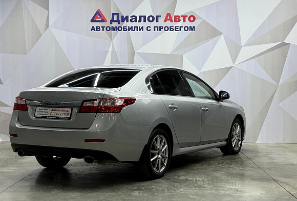 Renault Latitude Privilege, 2012 года, пробег 217598 км
