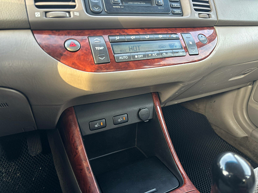 Toyota Camry, 2002 года, пробег 276754 км