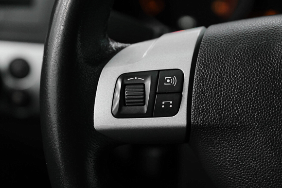 Opel Astra, 2011 года, пробег 120000 км