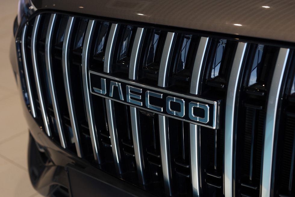 Jaecoo J8 Престиж, серебряный