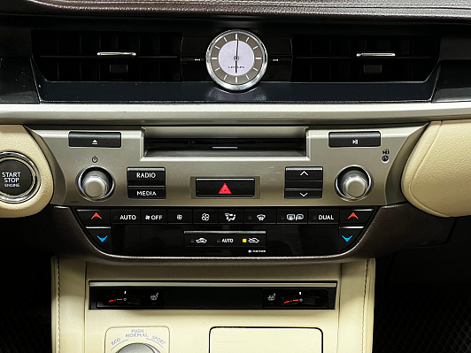 Lexus ES Executive, 2016 года, пробег 194194 км