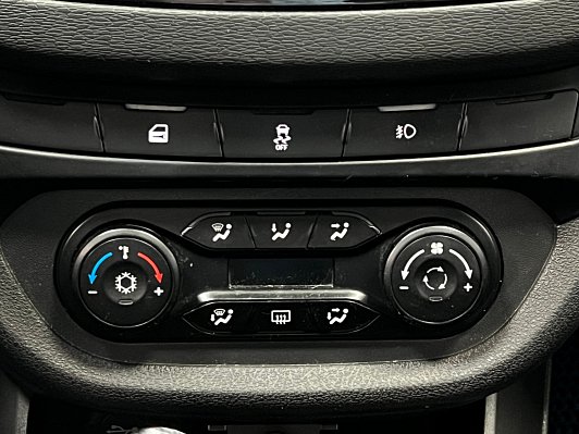 Lada (ВАЗ) Vesta Comfort, 2017 года, пробег 151205 км