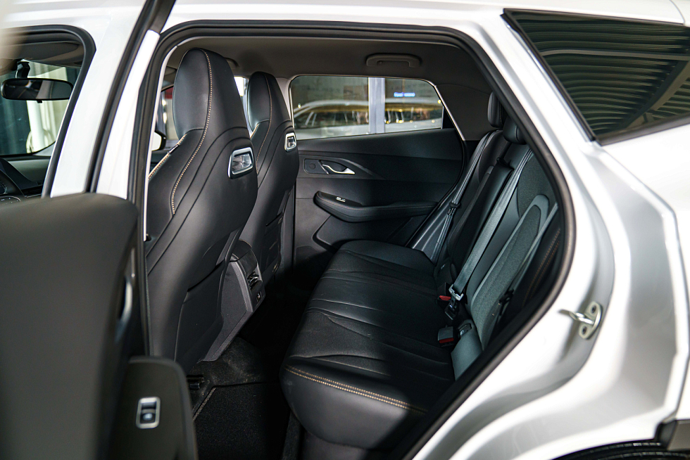 Omoda C5 Актив, белый