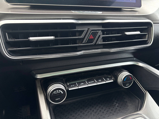 Geely Coolray Comfort, 2020 года, пробег 176437 км