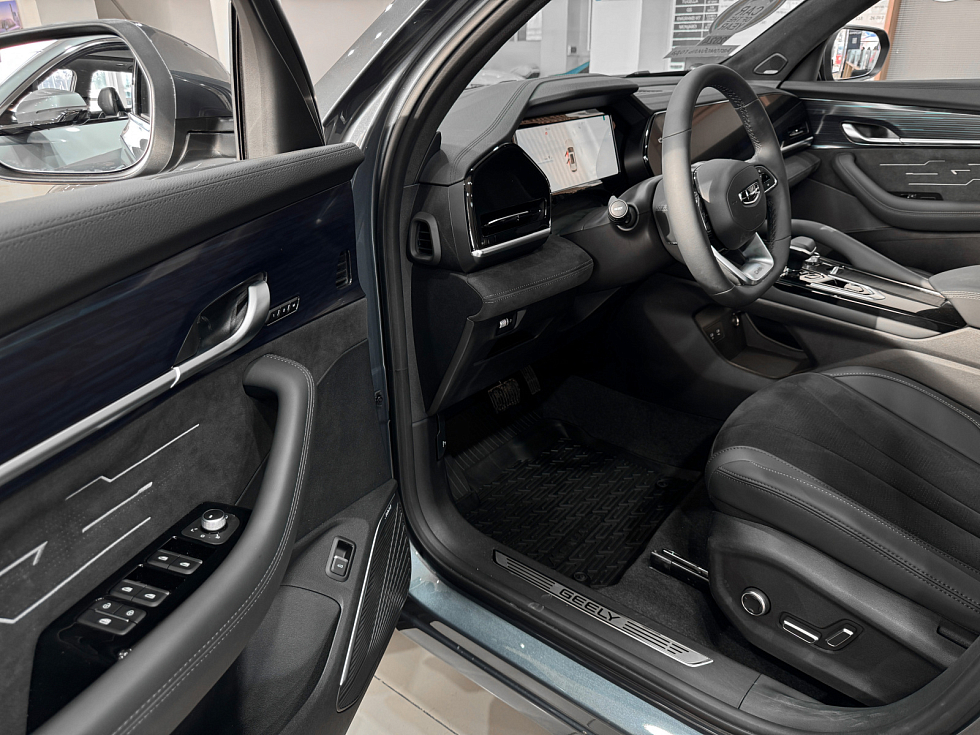 Geely Monjaro Flagship, серый