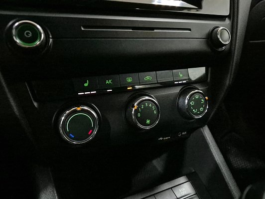 Skoda Octavia Ambition, 2016 года, пробег 107565 км