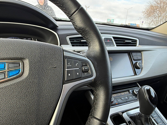 Geely Atlas Luxury, 2019 года, пробег 88317 км