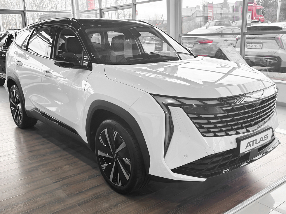 Geely Atlas Спорт, белый