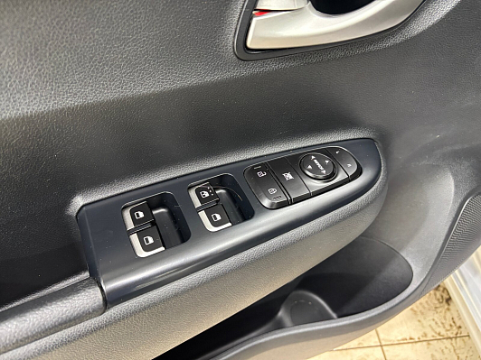 Kia Rio Luxe, 2018 года, пробег 109040 км