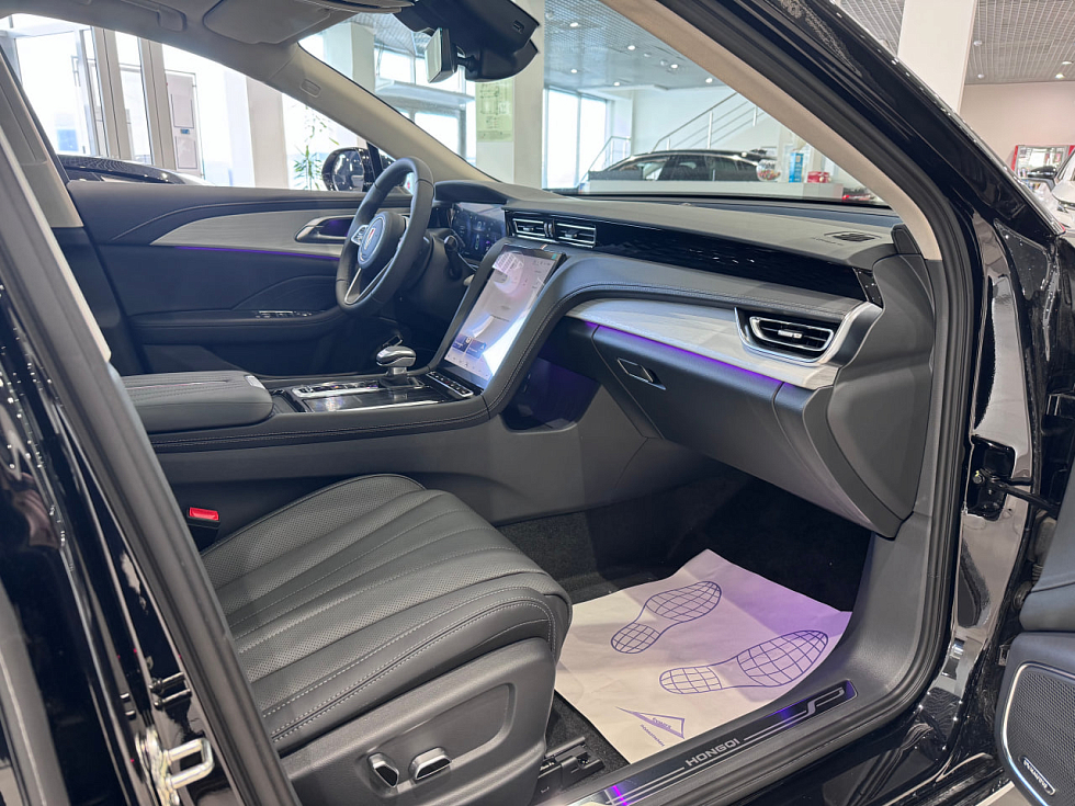 Hongqi H5 Делюкс Плюс (Deluxe+), черный