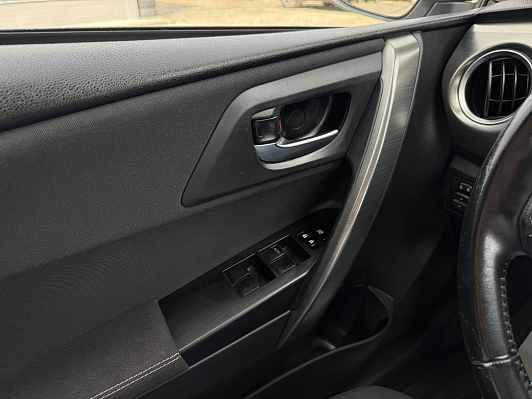 Toyota Auris, 2013 года, пробег 173600 км