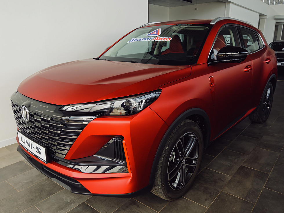 Changan UNI-S (CS55 Plus) Техно, красный
