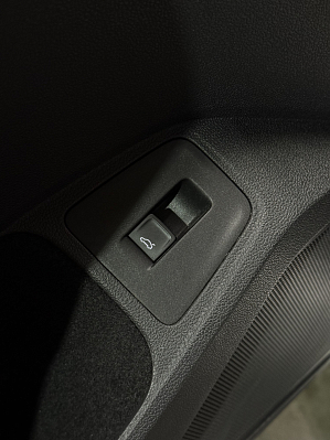 Volkswagen Tiguan All Inclusive, 2018 года, пробег 103000 км