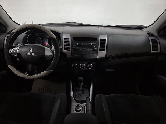 Mitsubishi Outlander Intense, 2010 года, пробег 346656 км
